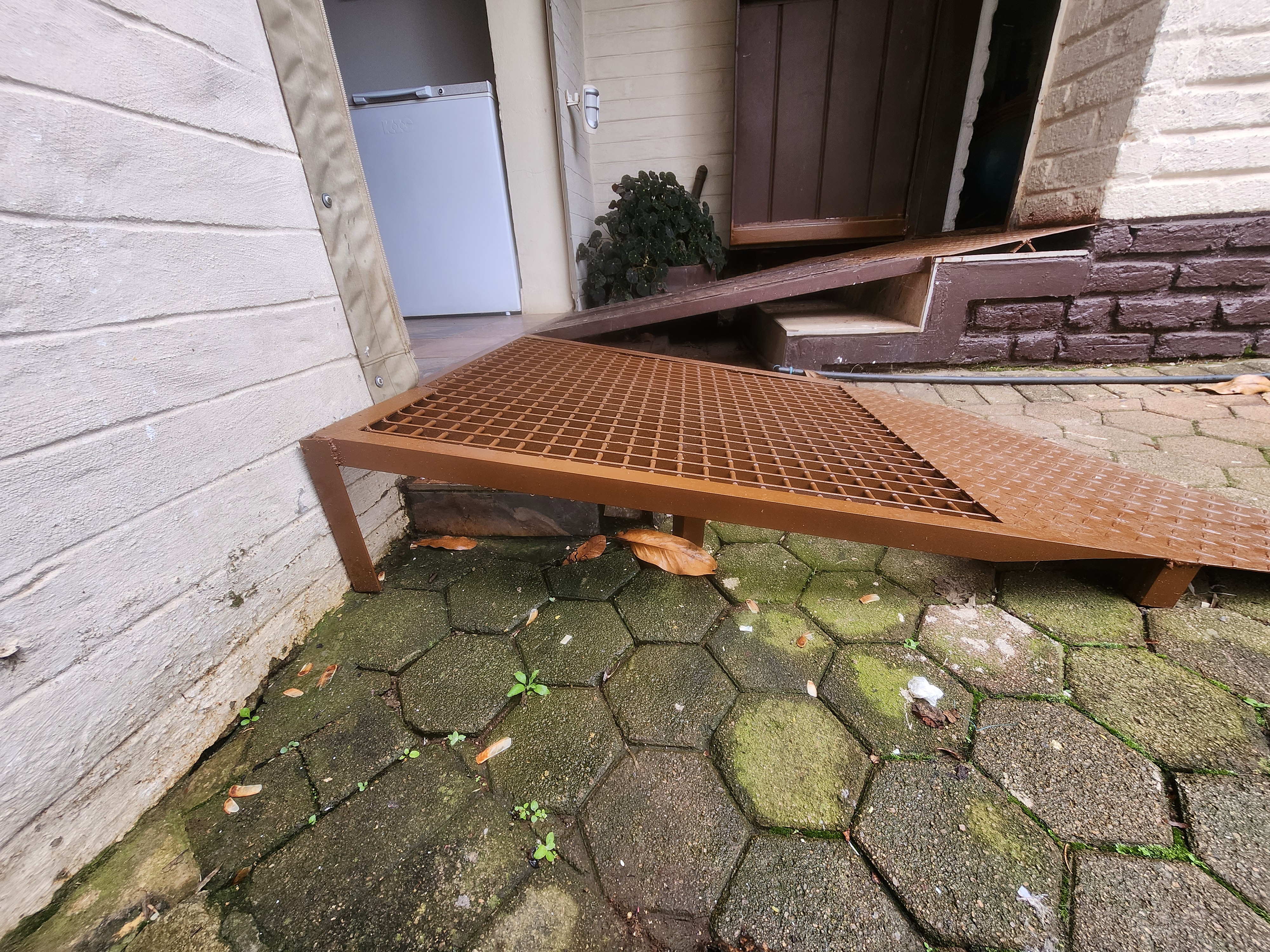 Custom steel ramp